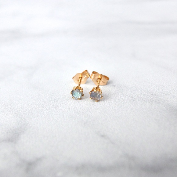 3mm labradorite stud earrings 14k GF - Picture 6 of 11